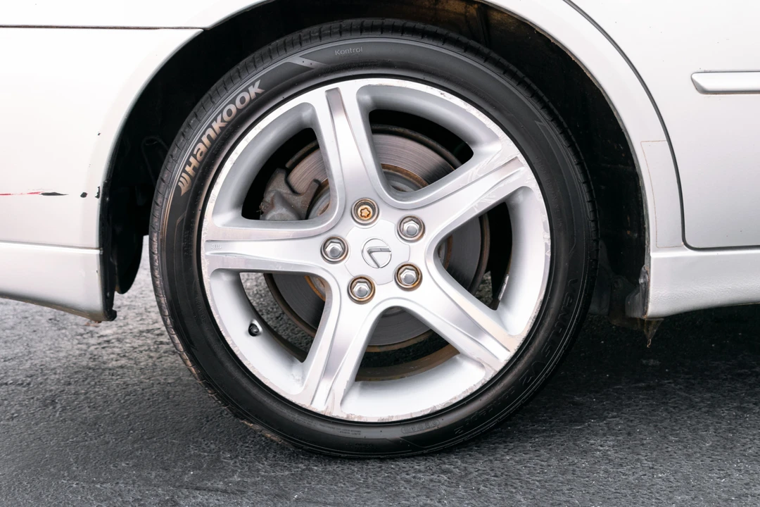 2004 Lexus IS 1st Gen - Image 28 of 31