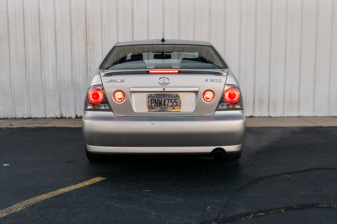 2004 Lexus IS 1st Gen - Image 11 of 31