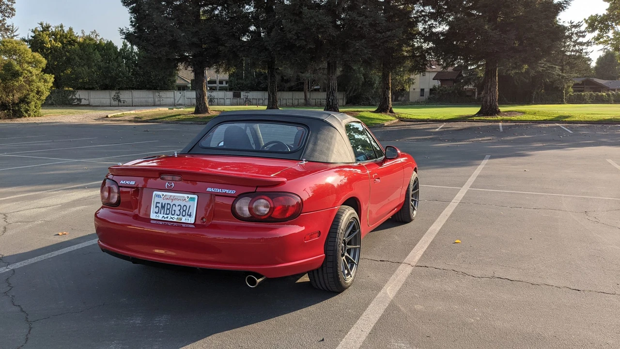 2004 Mazda NB Mazdaspeed MX-5 Miata - Image 8 of 31