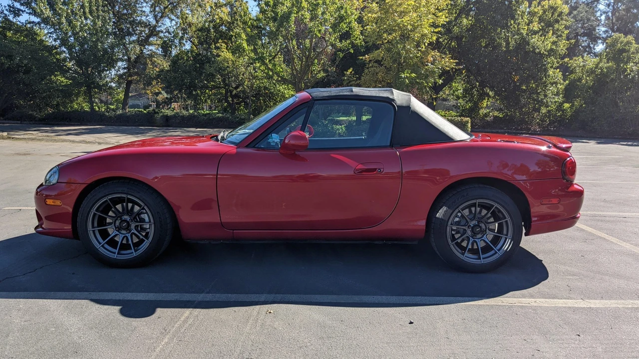 2004 Mazda NB Mazdaspeed MX-5 Miata - Image 21 of 31