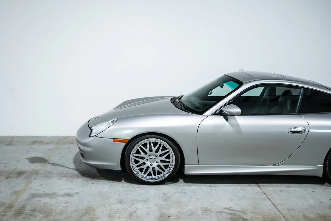 2004 Porsche 996 Carrera - Image 26 of 31