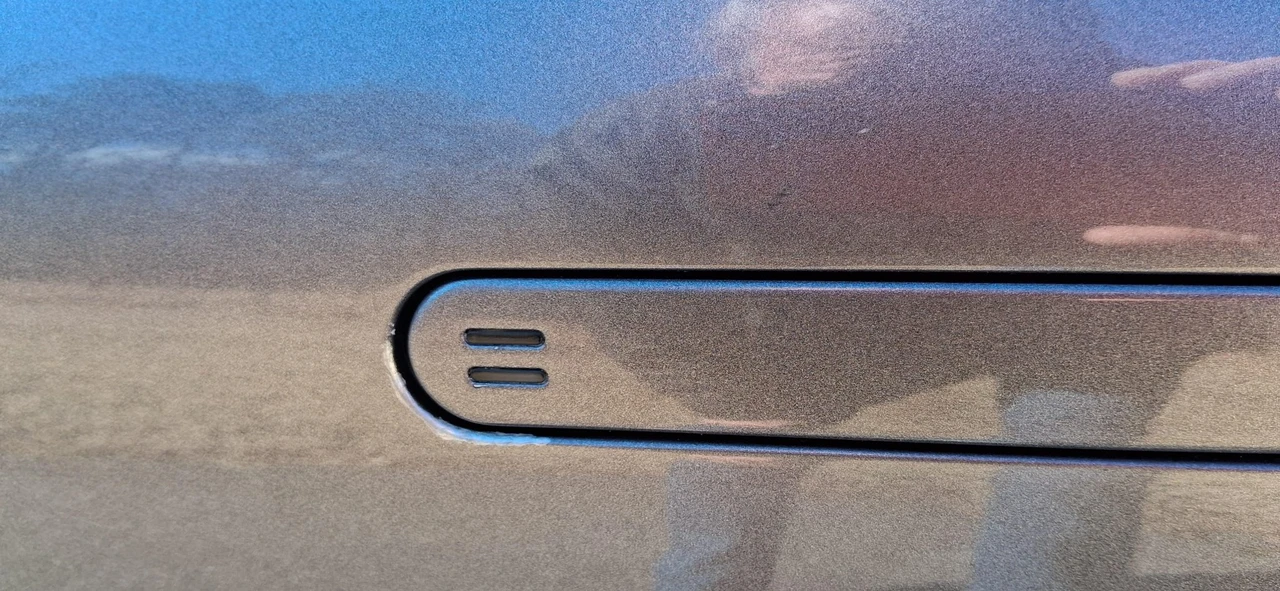 2005 Aston Martin DB9 - Image 26 of 31