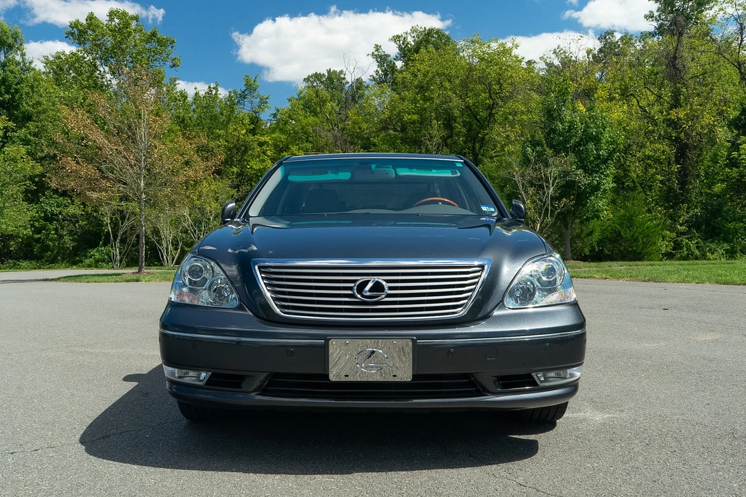 2005 Lexus LS 3rd Gen - Image 30 of 31
