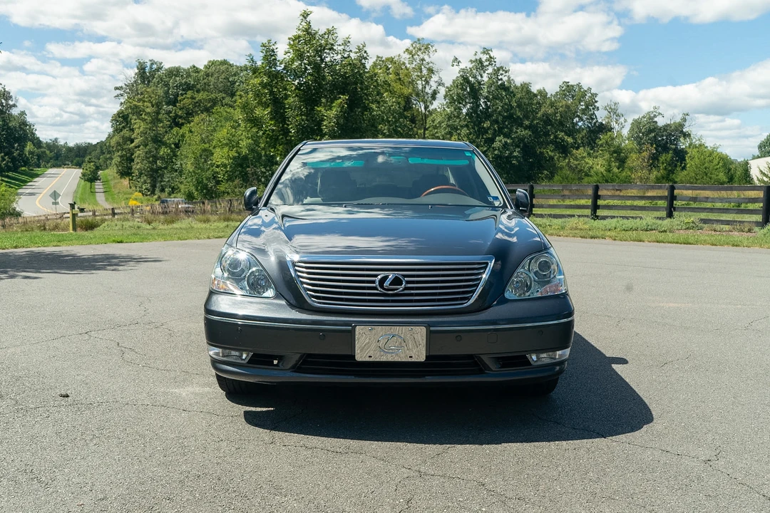 2005 Lexus LS 3rd Gen - Image 29 of 31
