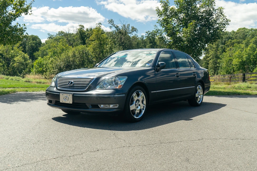 2005 Lexus LS 3rd Gen - Image 17 of 31