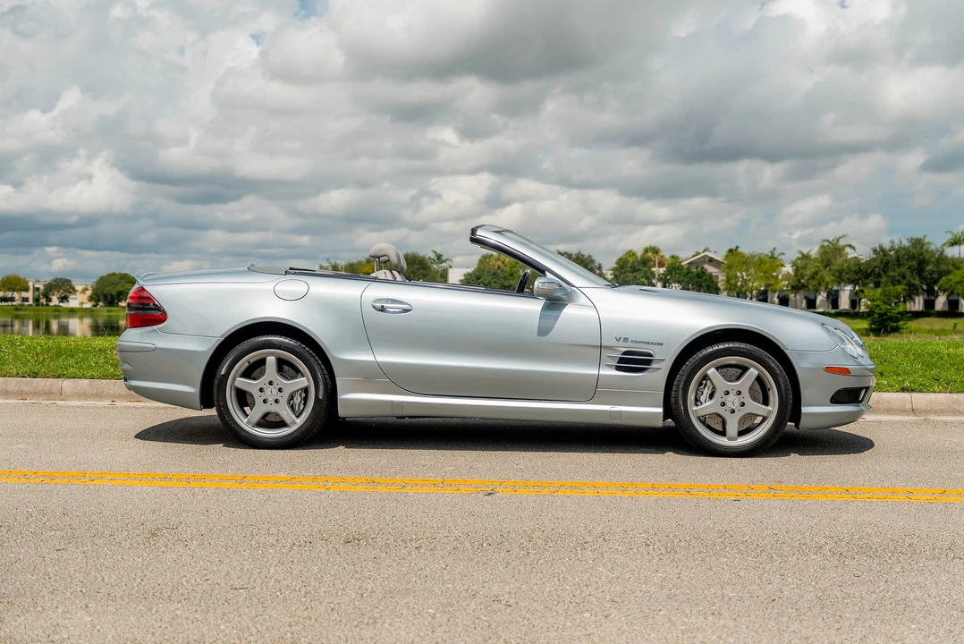 2005 Mercedes-Benz R230 SL 55 & SL 63 & SL 65 AMG - Image 9 of 31