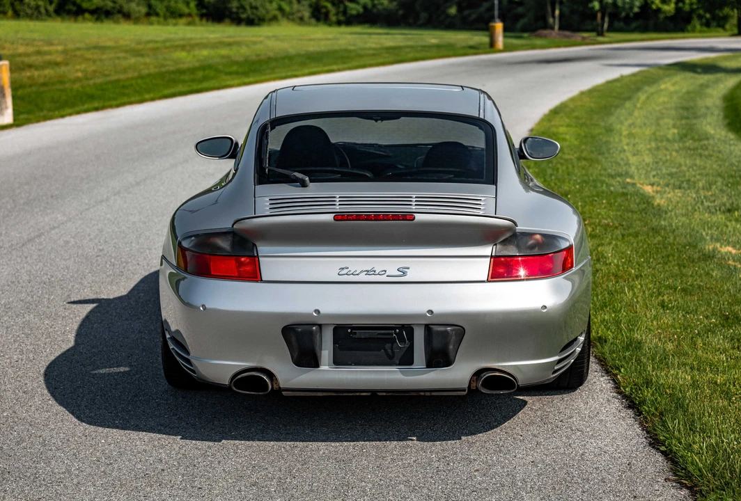 2005 Porsche 996 Turbo - Image 23 of 31