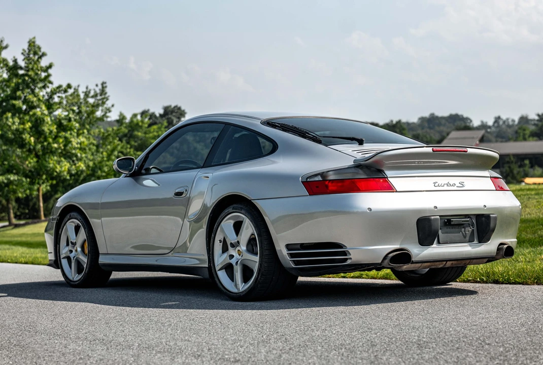 2005 Porsche 996 Turbo - Image 14 of 31