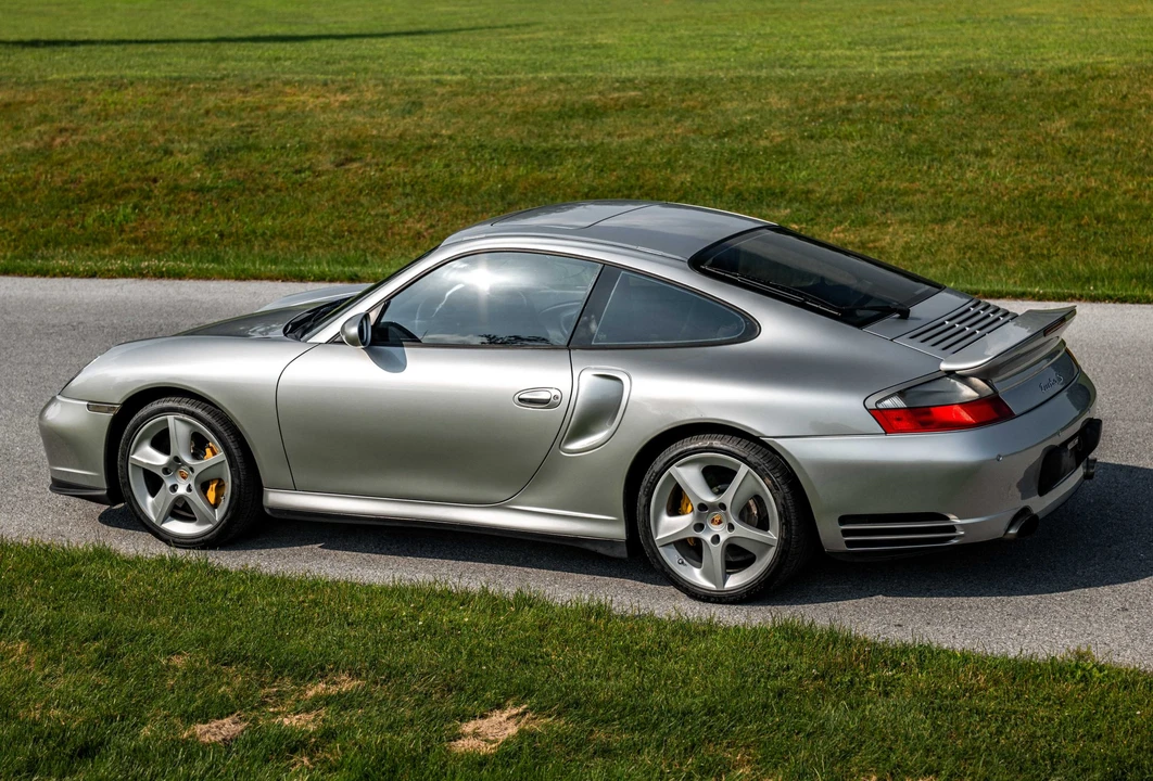 2005 Porsche 996 Turbo - Image 13 of 31
