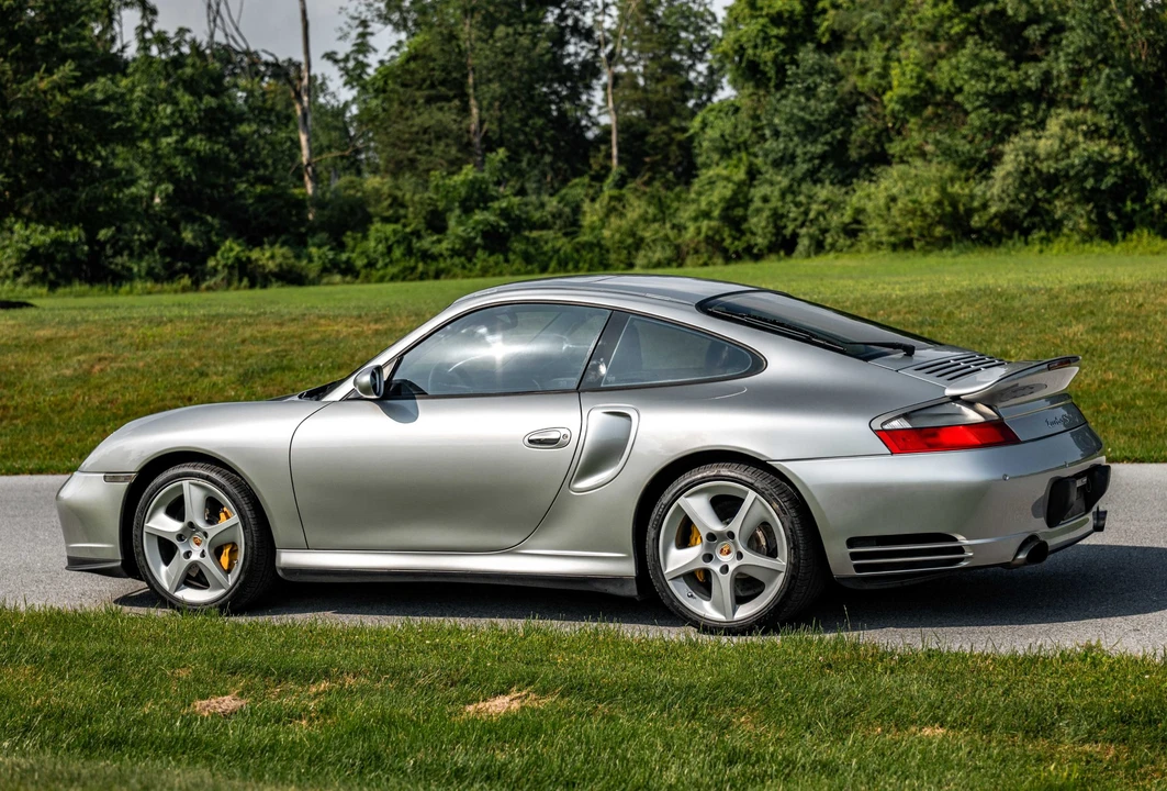 2005 Porsche 996 Turbo - Image 12 of 31