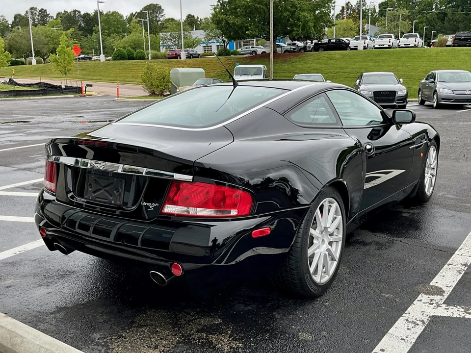 2006 Aston Martin Vanquish 1st Gen - Image 15 of 31