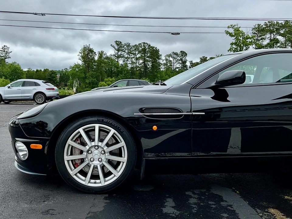 2006 Aston Martin Vanquish 1st Gen - Image 28 of 31