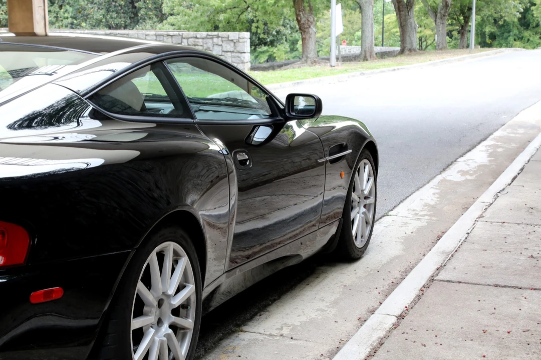 2006 Aston Martin Vanquish 1st Gen - Image 13 of 31