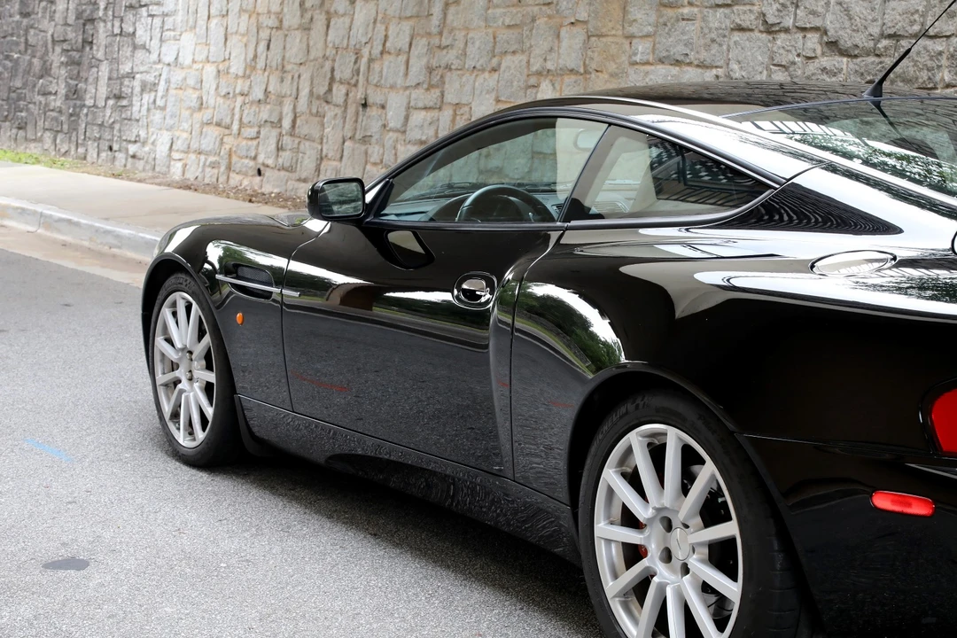 2006 Aston Martin Vanquish 1st Gen - Image 12 of 31