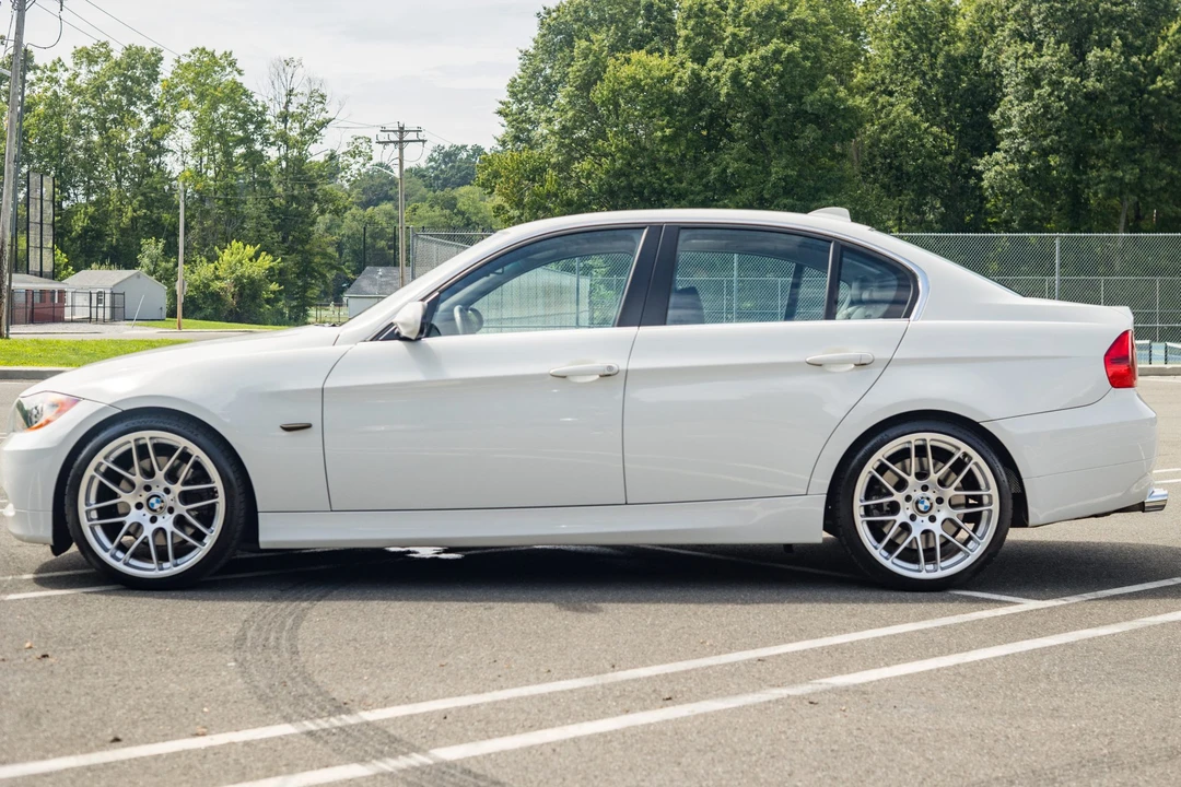 2006 BMW E90 3 Series Sedan - Image 11 of 31