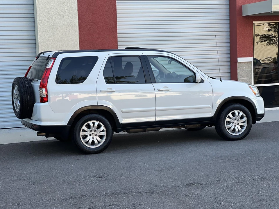 2006 Honda CR-V 2nd Gen - Image 24 of 31
