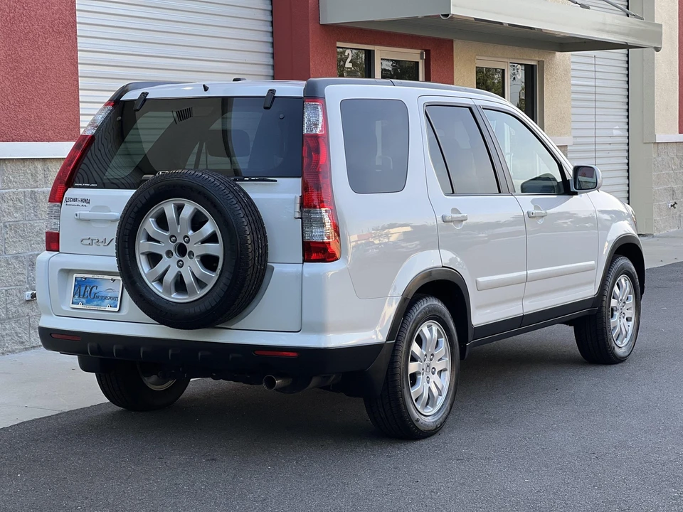 2006 Honda CR-V 2nd Gen - Image 16 of 31