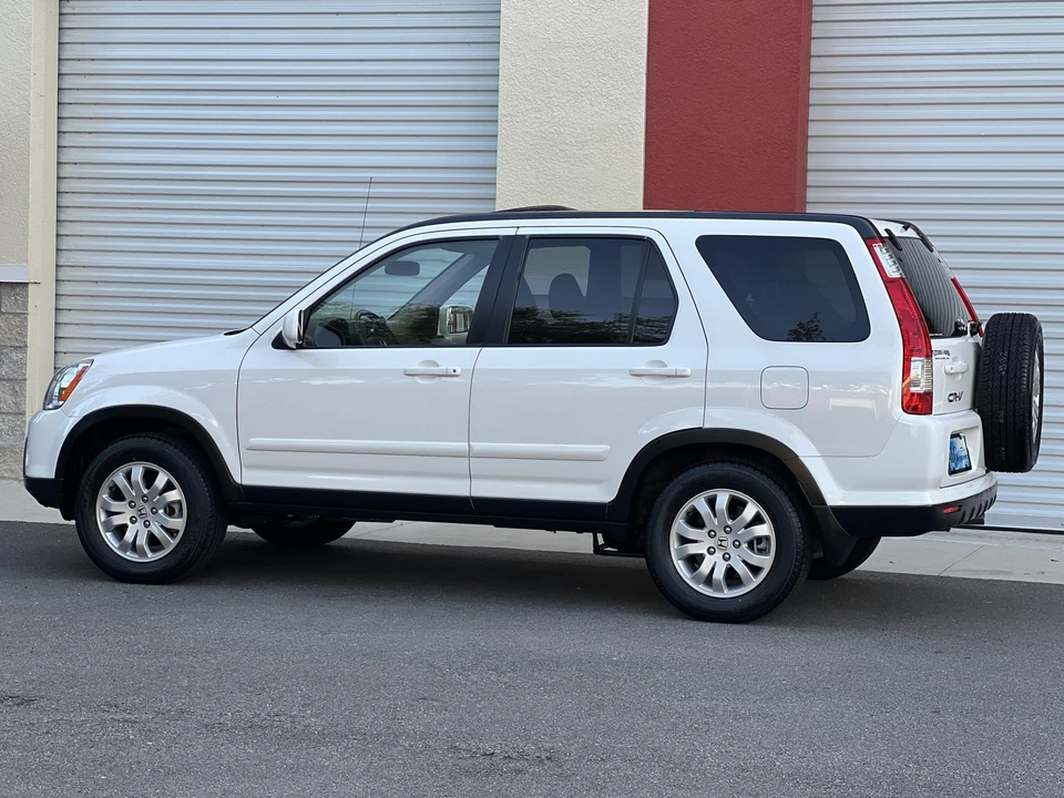 2006 Honda CR-V 2nd Gen - Image 9 of 31