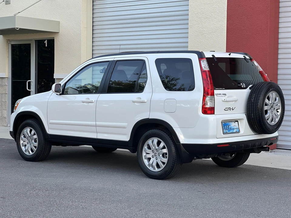 2006 Honda CR-V 2nd Gen - Image 11 of 31