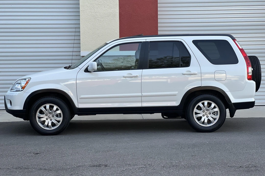 2006 Honda CR-V 2nd Gen - Image 7 of 31