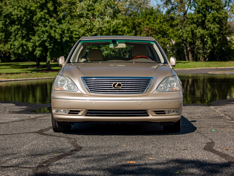 2006 Lexus LS 3rd Gen - Image 25 of 31