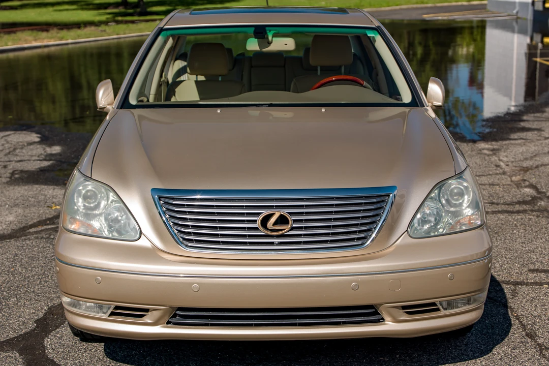 2006 Lexus LS 3rd Gen - Image 27 of 31