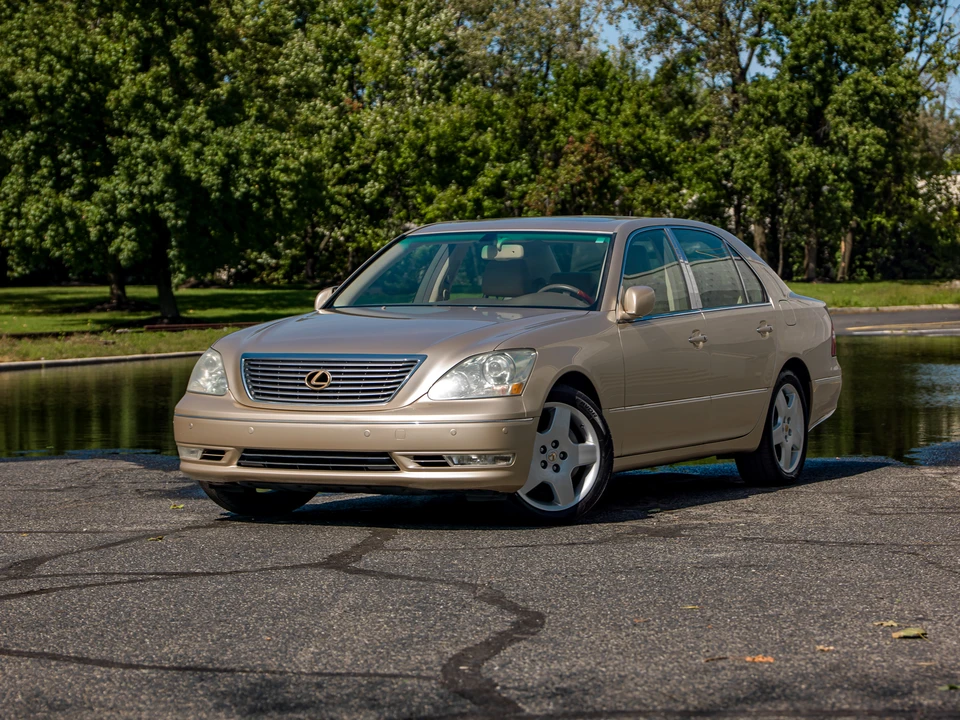 2006 Lexus LS 3rd Gen - Image 4 of 31