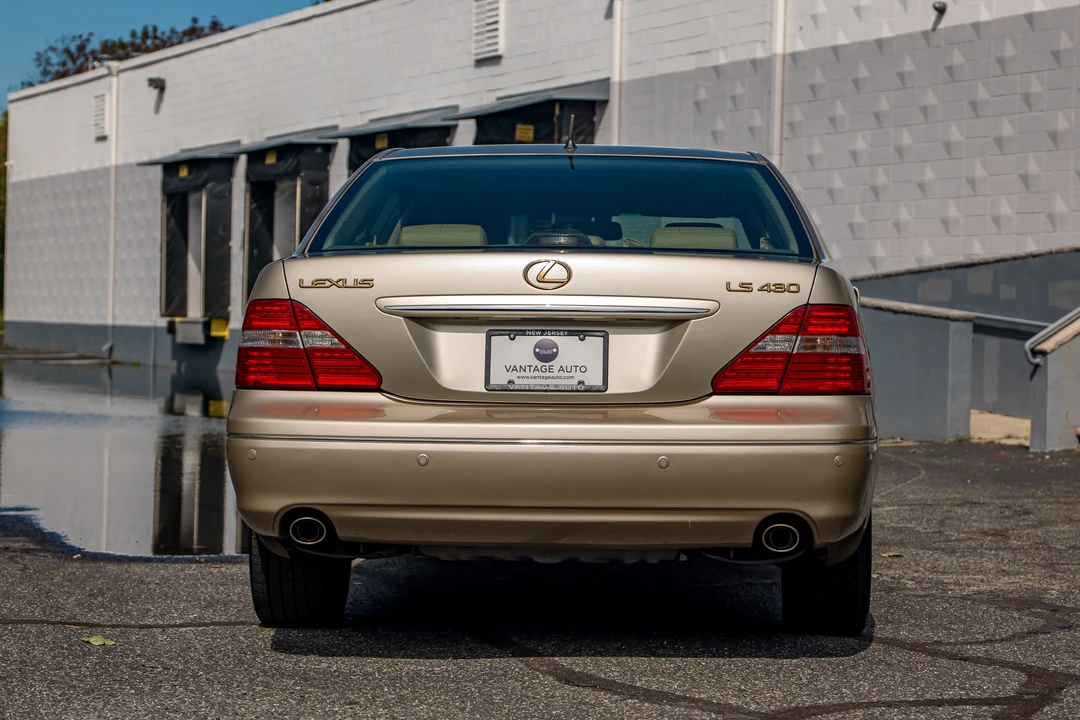 2006 Lexus LS 3rd Gen - Image 12 of 31