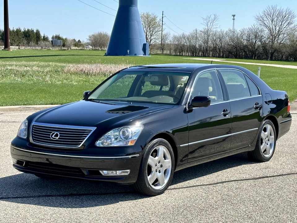 2006 Lexus LS 3rd Gen - Image 3 of 31