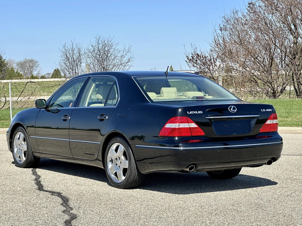 2006 Lexus LS 3rd Gen - Image 11 of 31