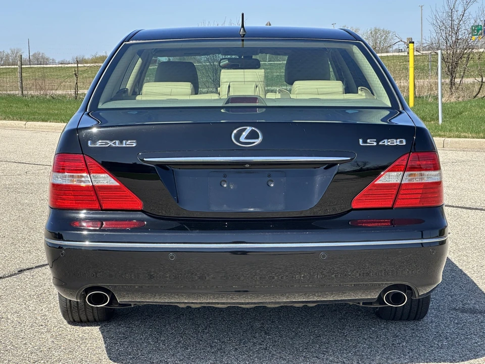 2006 Lexus LS 3rd Gen - Image 14 of 31