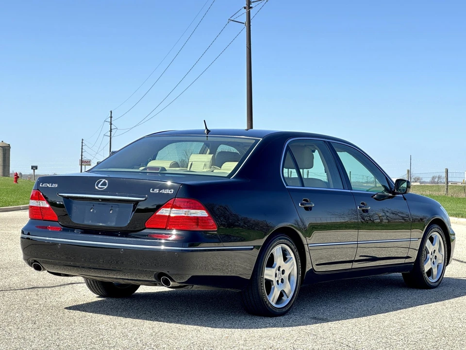 2006 Lexus LS 3rd Gen - Image 15 of 31