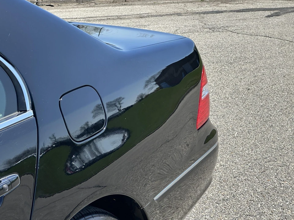 2006 Lexus LS 3rd Gen - Image 23 of 31