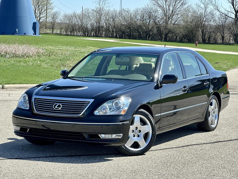2006 Lexus LS 3rd Gen - Image 2 of 31