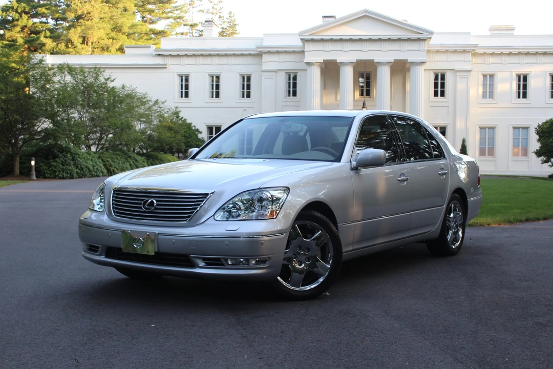 2006 Lexus LS 3rd Gen - Image 2 of 31