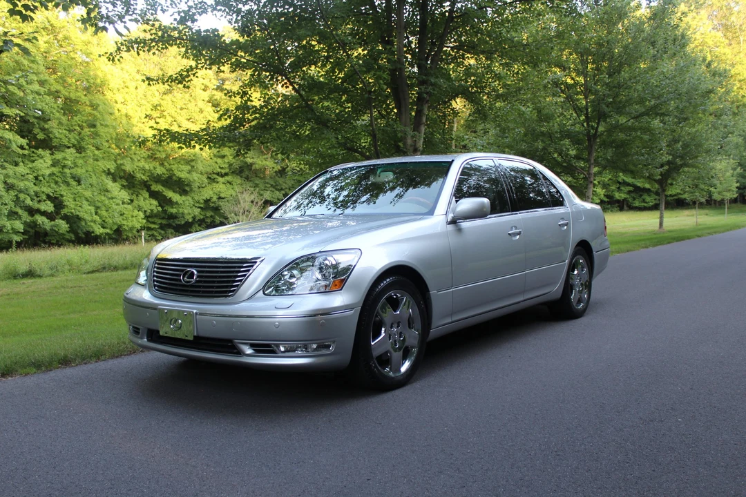 2006 Lexus LS 3rd Gen - Image 3 of 31