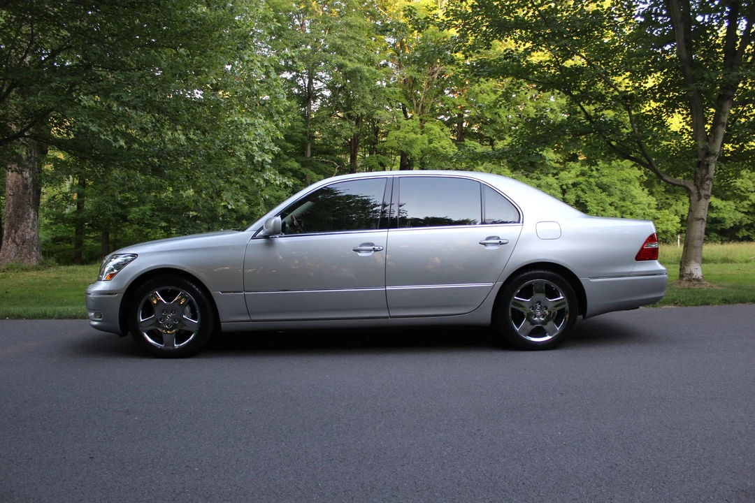 2006 Lexus LS 3rd Gen - Image 4 of 31