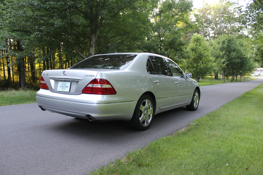 2006 Lexus LS 3rd Gen - Image 7 of 31