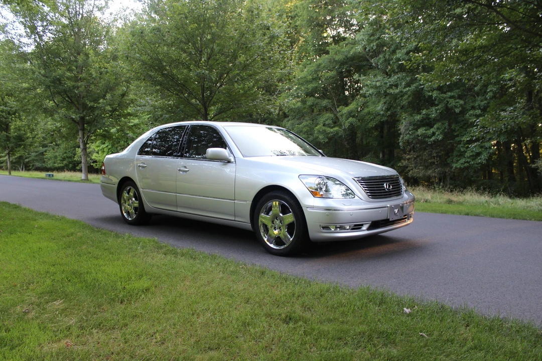 2006 Lexus LS 3rd Gen - Image 9 of 31