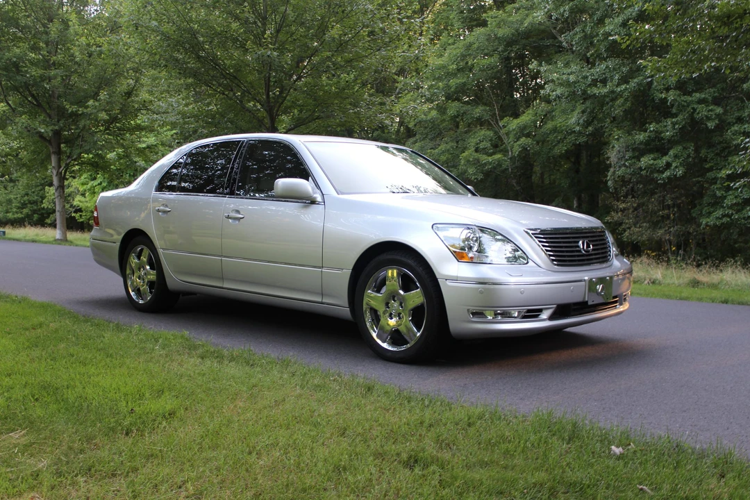 2006 Lexus LS 3rd Gen - Image 10 of 31