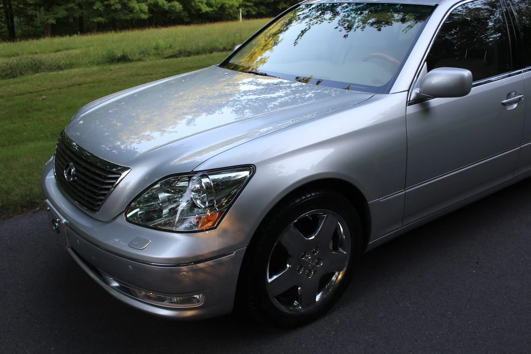 2006 Lexus LS 3rd Gen - Image 13 of 31