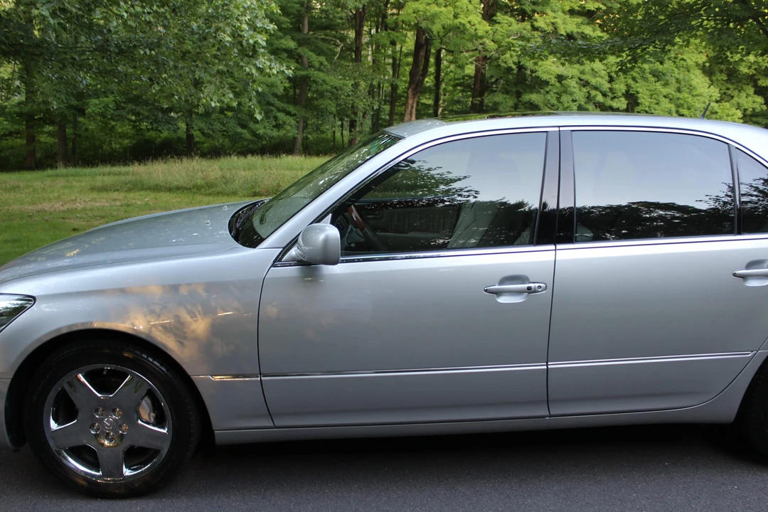 2006 Lexus LS 3rd Gen - Image 14 of 31