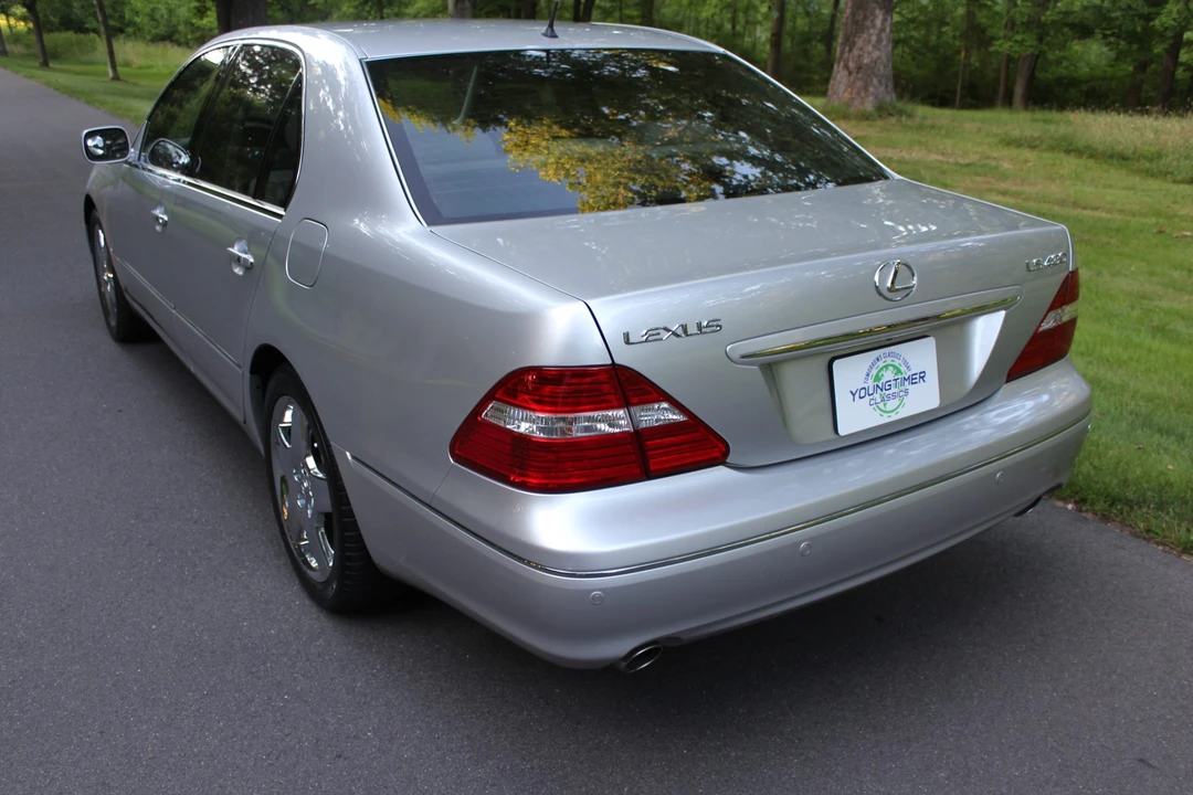 2006 Lexus LS 3rd Gen - Image 18 of 31