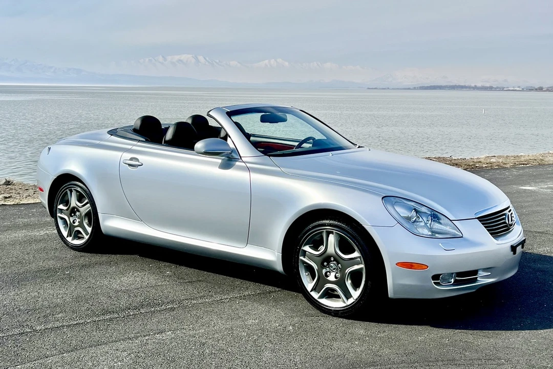 2006 Lexus SC430 - Image 2 of 31