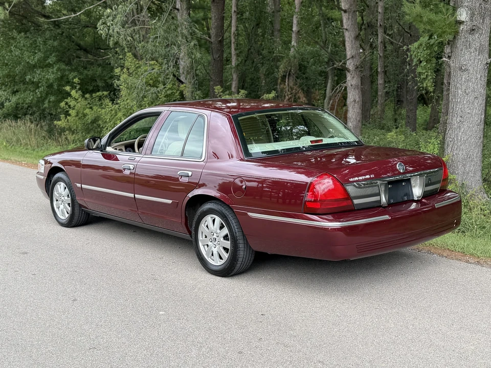 2006 Mercury Grand Marquis - Image 22 of 31