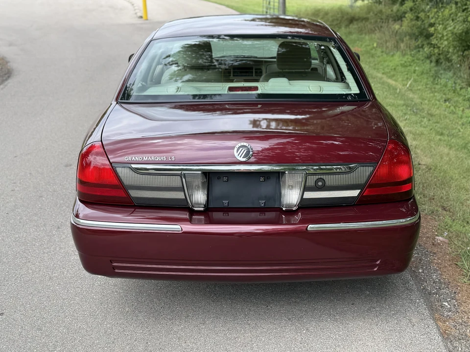 2006 Mercury Grand Marquis - Image 25 of 31
