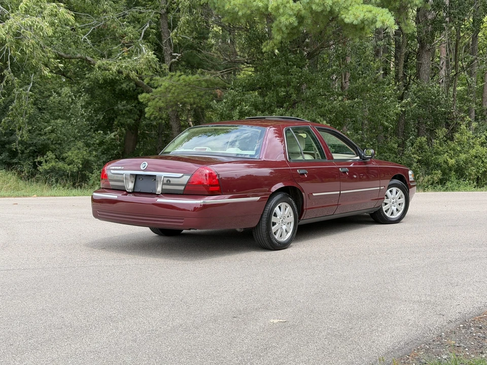 2006 Mercury Grand Marquis - Image 29 of 31