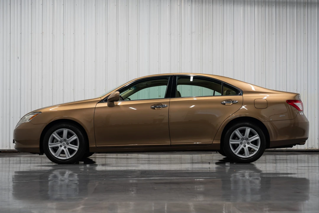 2007 Lexus ES 5th Gen - Image 10 of 31