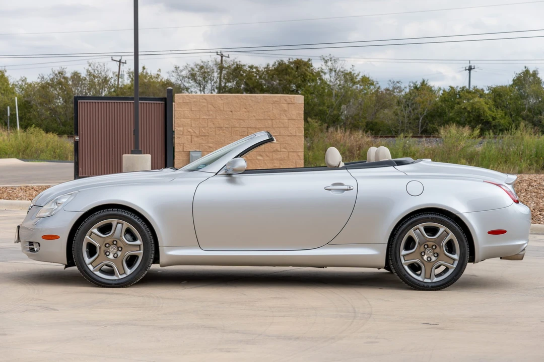 2007 Lexus SC430 - Image 8 of 31
