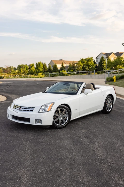 2008 Cadillac XLR - Image 3 of 31